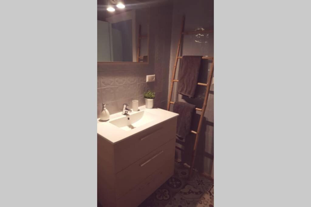 Apartamento Con Encanto, Entrada Privada Valdepeñas Exteriör bild